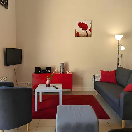 La Bonne Chauffe-col De Cygne Verrieres (Charente)