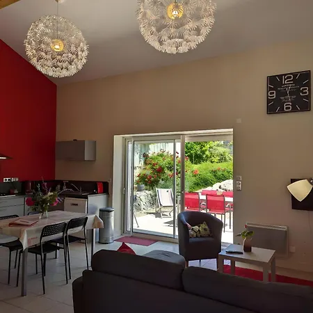 La Bonne Chauffe-col De Cygne * Verrieres (Charente)