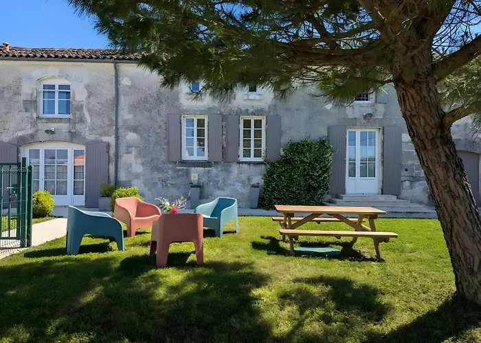 La Bonne Chauffe-col De Cygne 펜션 Verrieres (Charente)