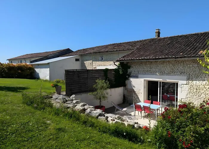 La Bonne Chauffe-col De Cygne * Verrieres (Charente)