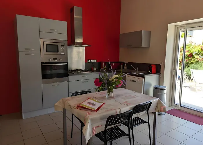 La Bonne Chauffe-col De Cygne * Verrieres (Charente)